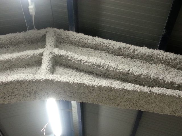 Proyección de lana de roca en instalaciones